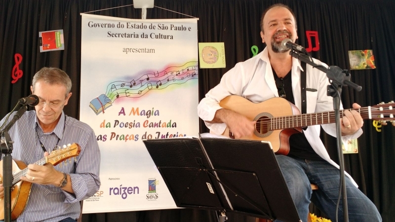Noticia a-magia-da-poesia-cantada-e-declamada